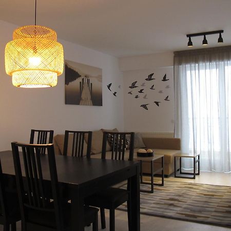 Airport Residence 2 โอโตเปนี ภายนอก รูปภาพ