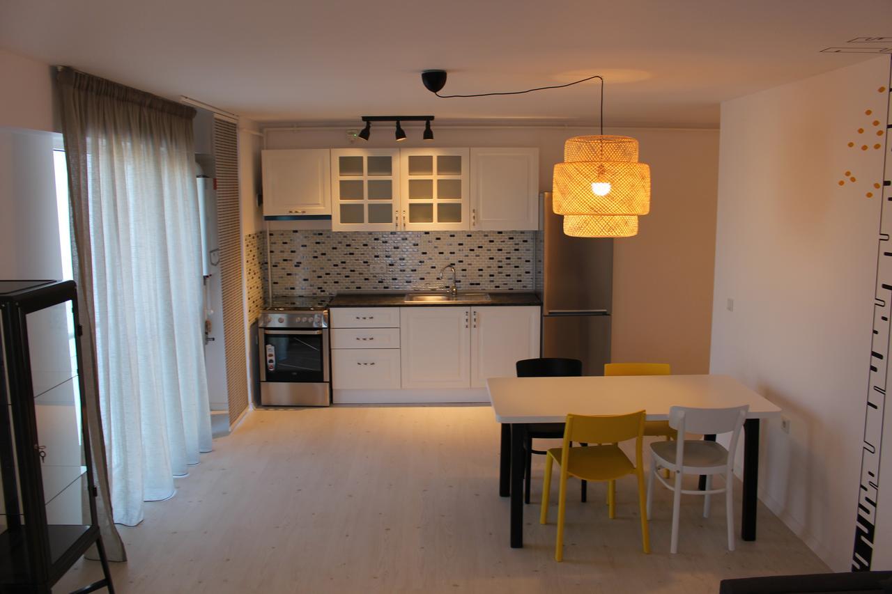 Airport Residence 2 โอโตเปนี ภายนอก รูปภาพ