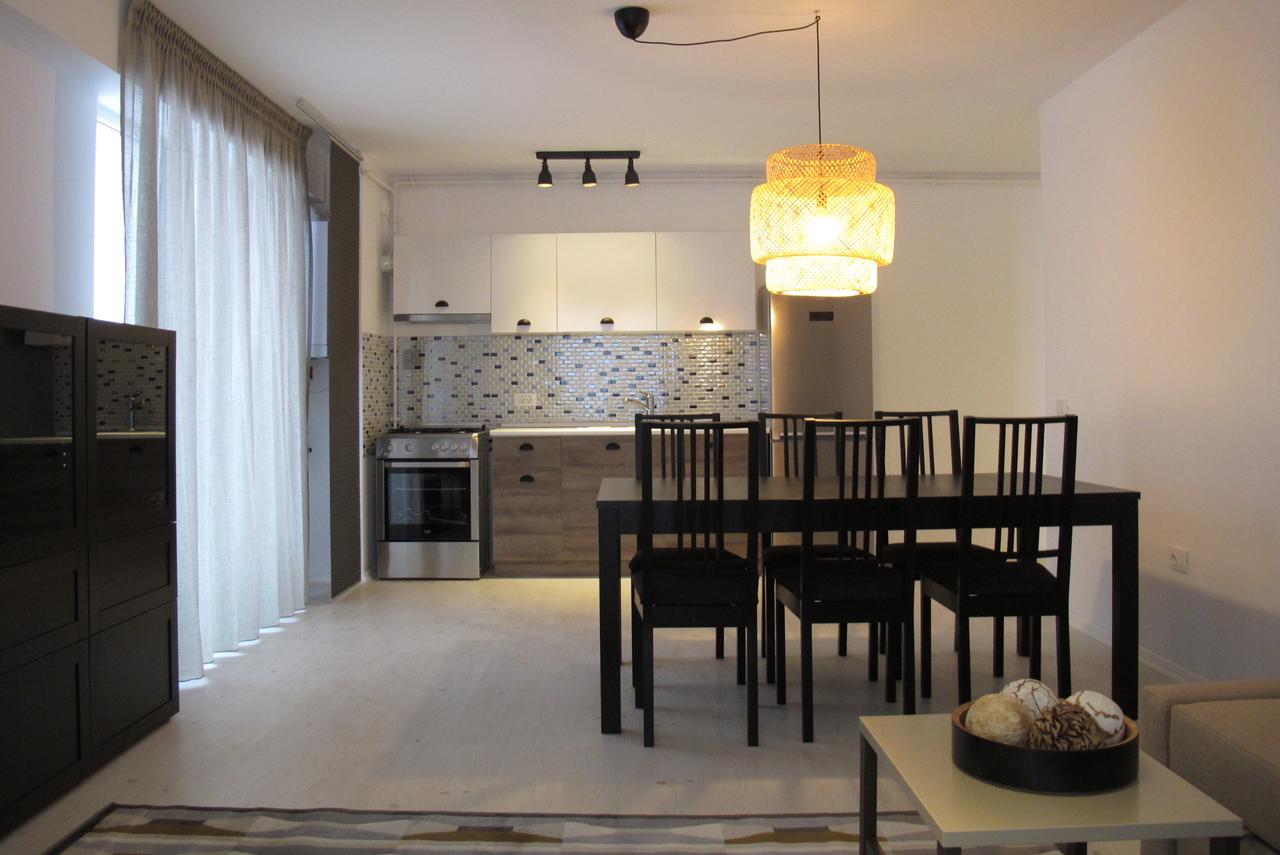 Airport Residence 2 โอโตเปนี ภายนอก รูปภาพ
