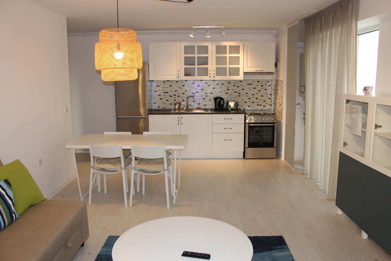 Airport Residence 2 โอโตเปนี ภายนอก รูปภาพ